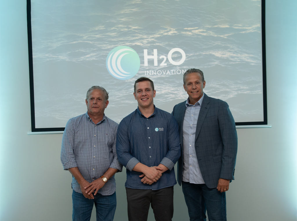 Material institucional da H2O Innovation com destaque para soluções agrícolas