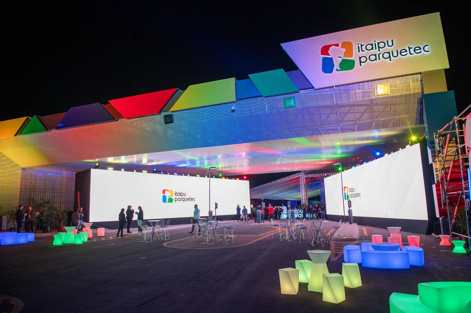 Storytelling visual destacando arquitetura e inovação do Parquetec